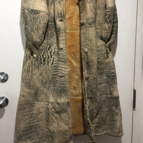 Women's Tan Leather Jacket - Picture 6 of 13